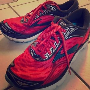 Brooks Transcend women’s running shoes size 7.5